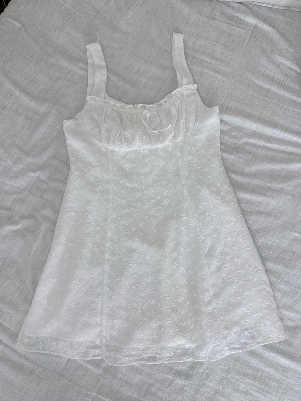 Nwt ASTR the label lace embroidered mini dress in white, large
